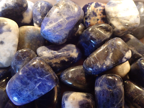 Sodalite [Minerals Crystals & Gemstones - Polished; Carved > Tumbled ...